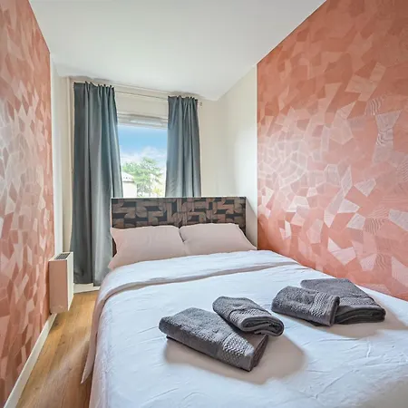 Moderne Luxueux 2 *
